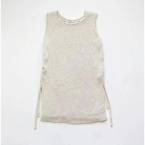 Cupcakes and Cashmere Paxton Chunky Knit Lace Up Sleeveless Sweater Size Small - Picture 1 of 5